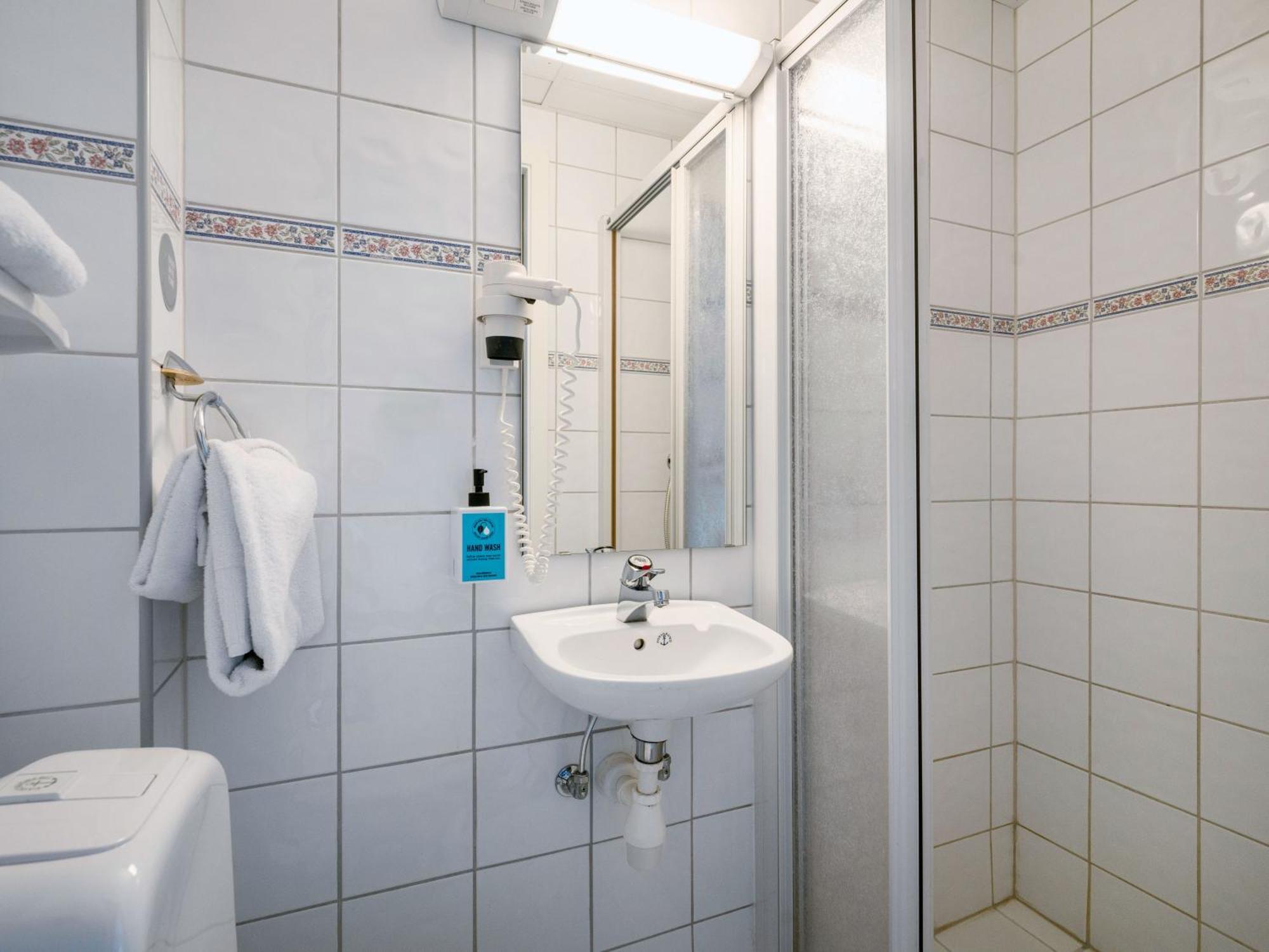 Comfort Hotel פינסנס מראה חיצוני תמונה