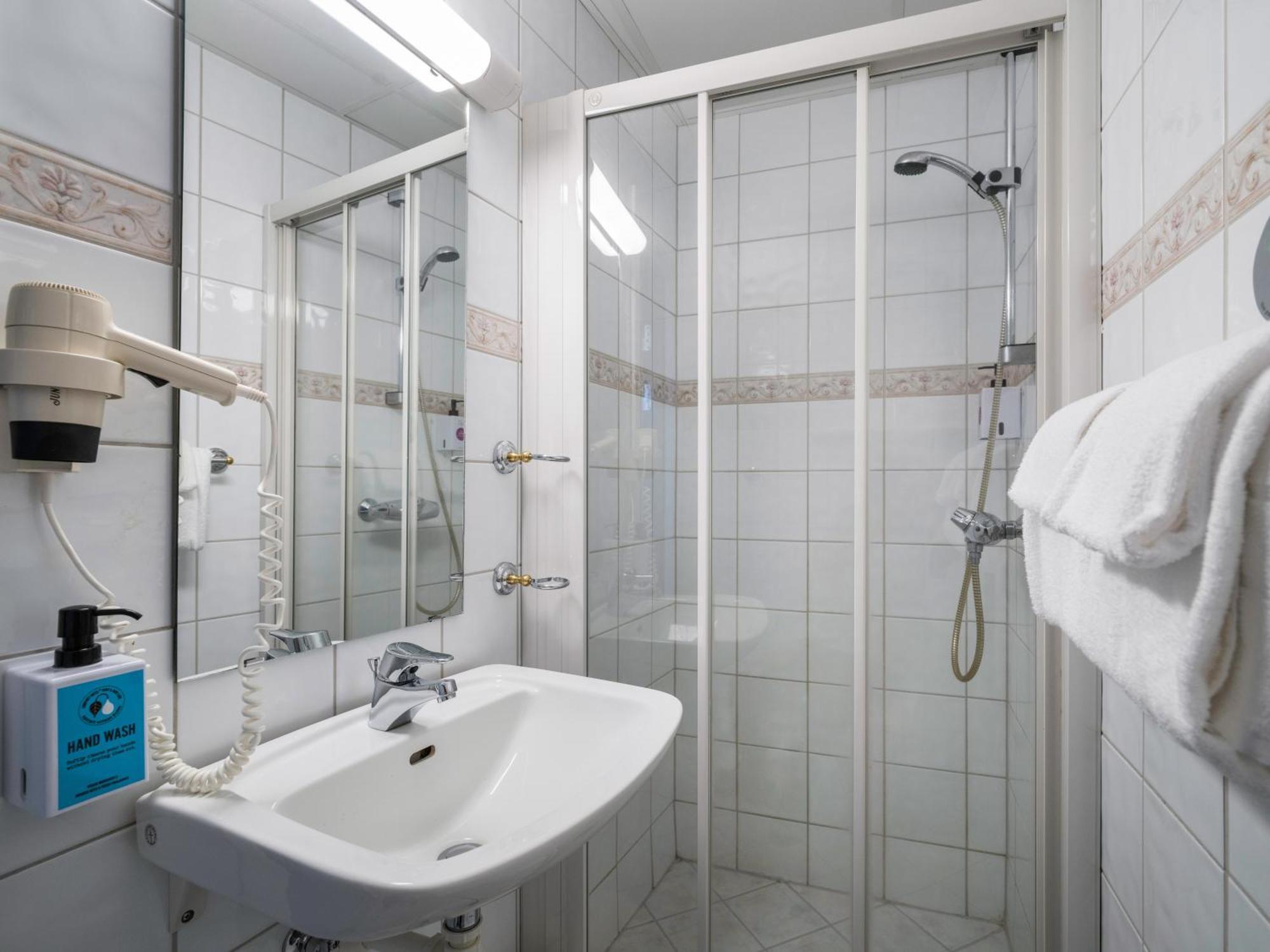 Comfort Hotel פינסנס מראה חיצוני תמונה