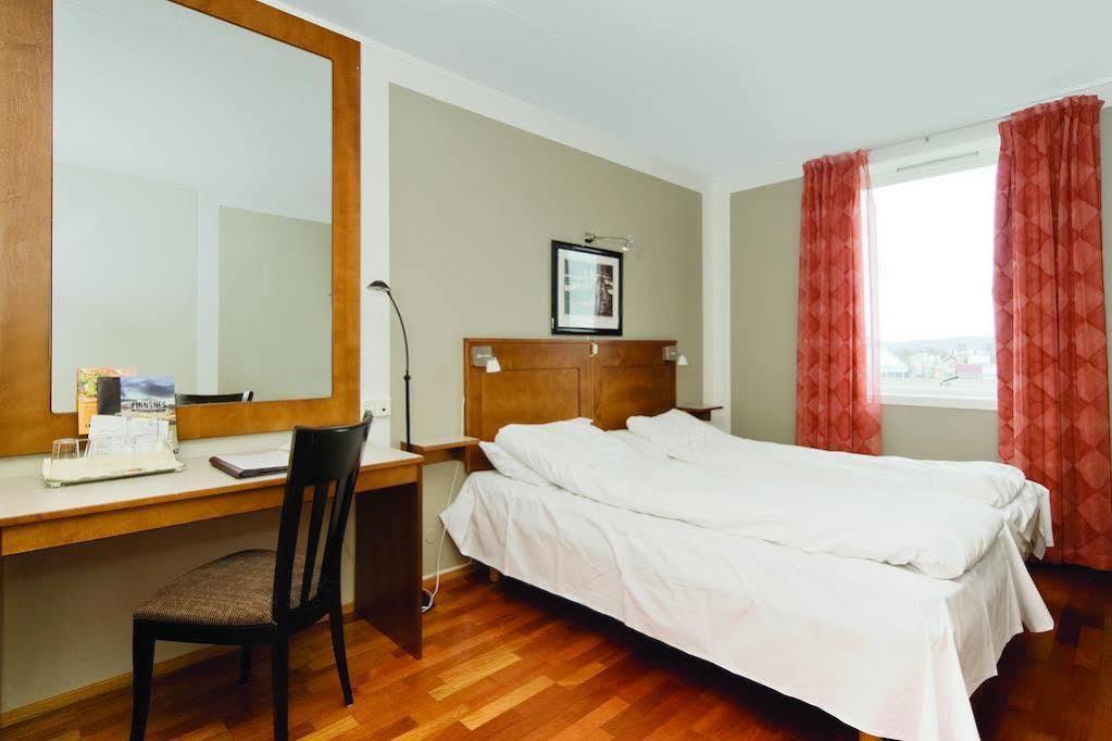 Comfort Hotel פינסנס מראה חיצוני תמונה